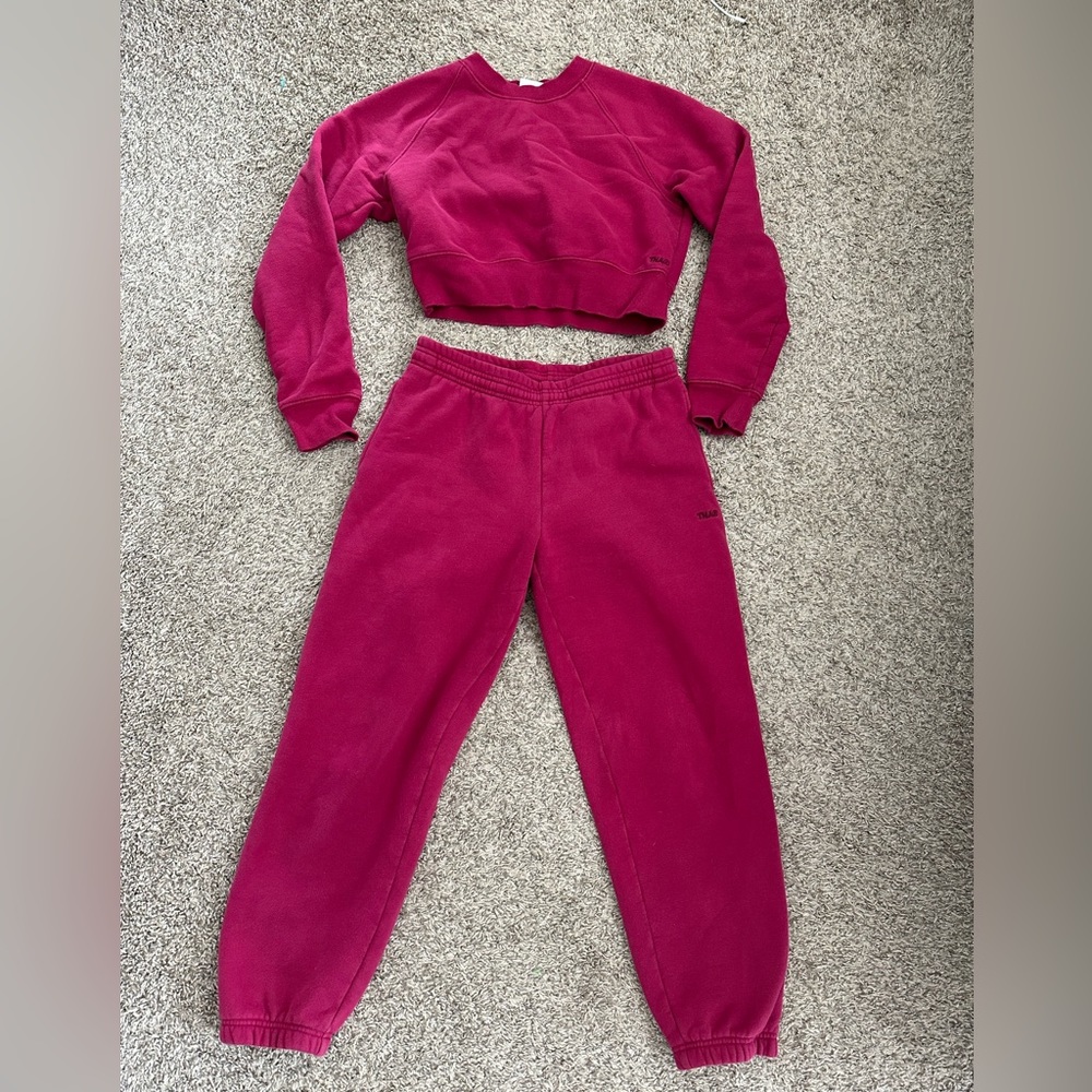 Aritzia TNA cozy fleece perfect crew and cozy fleece boyfriend basic sweatpant